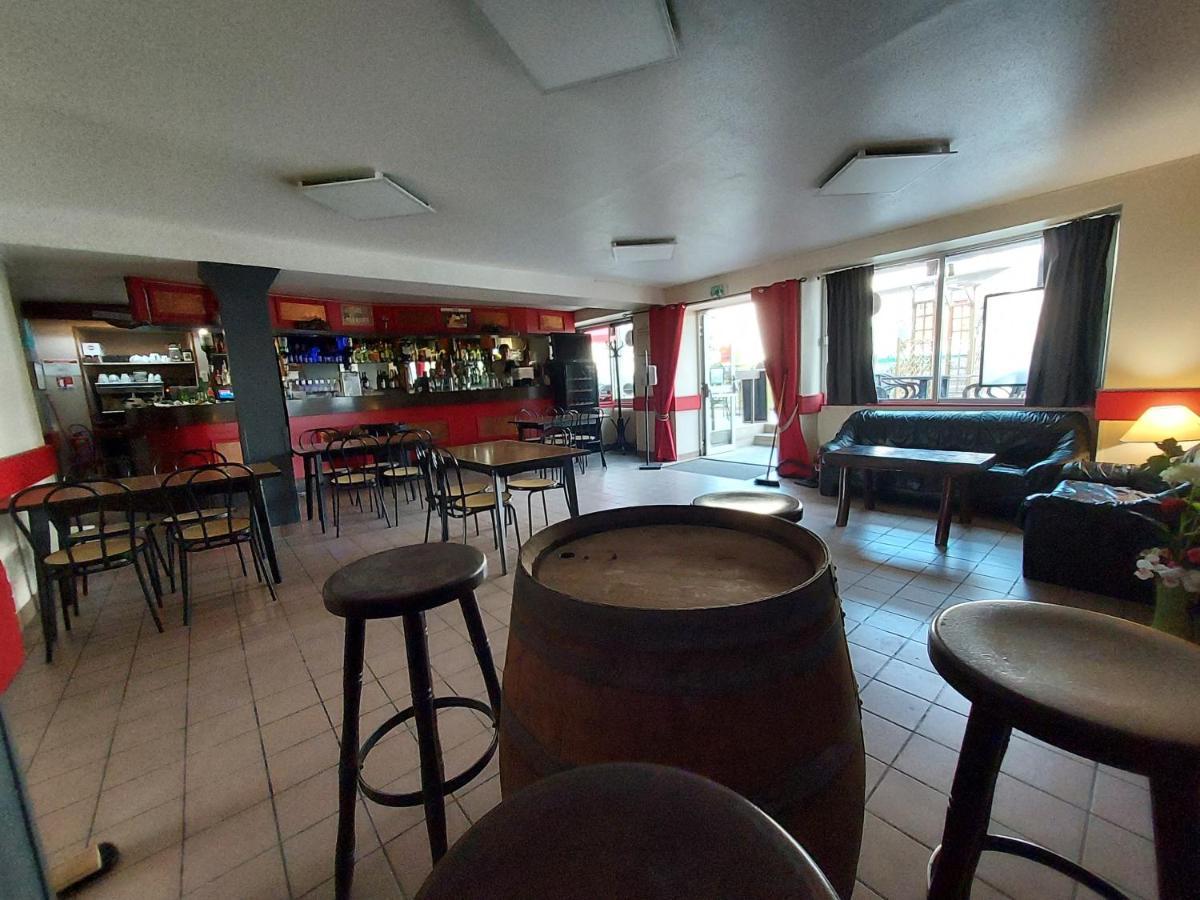 Hotel Le Comtois Saone Buitenkant foto