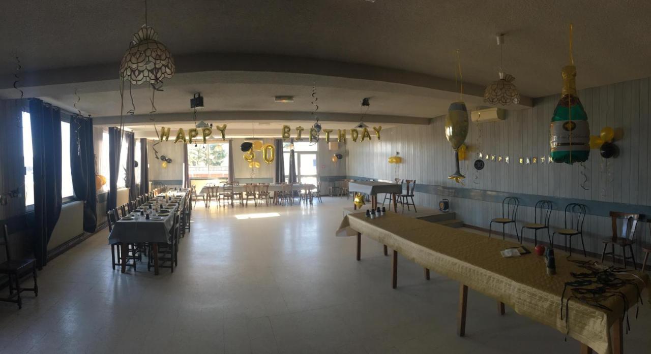 Hotel Le Comtois Saone Buitenkant foto