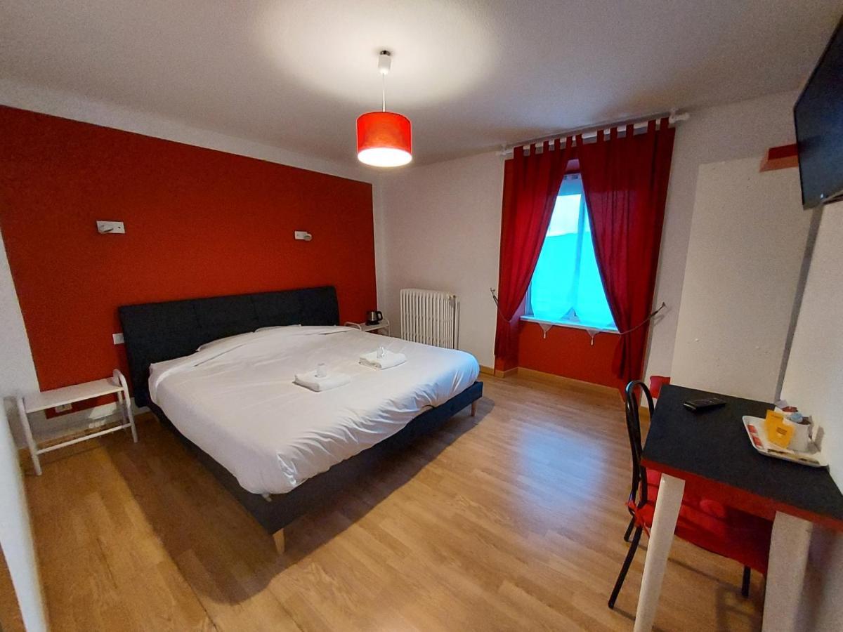 Hotel Le Comtois Saone Buitenkant foto