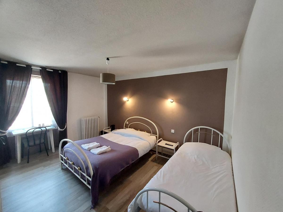 Hotel Le Comtois Saone Buitenkant foto