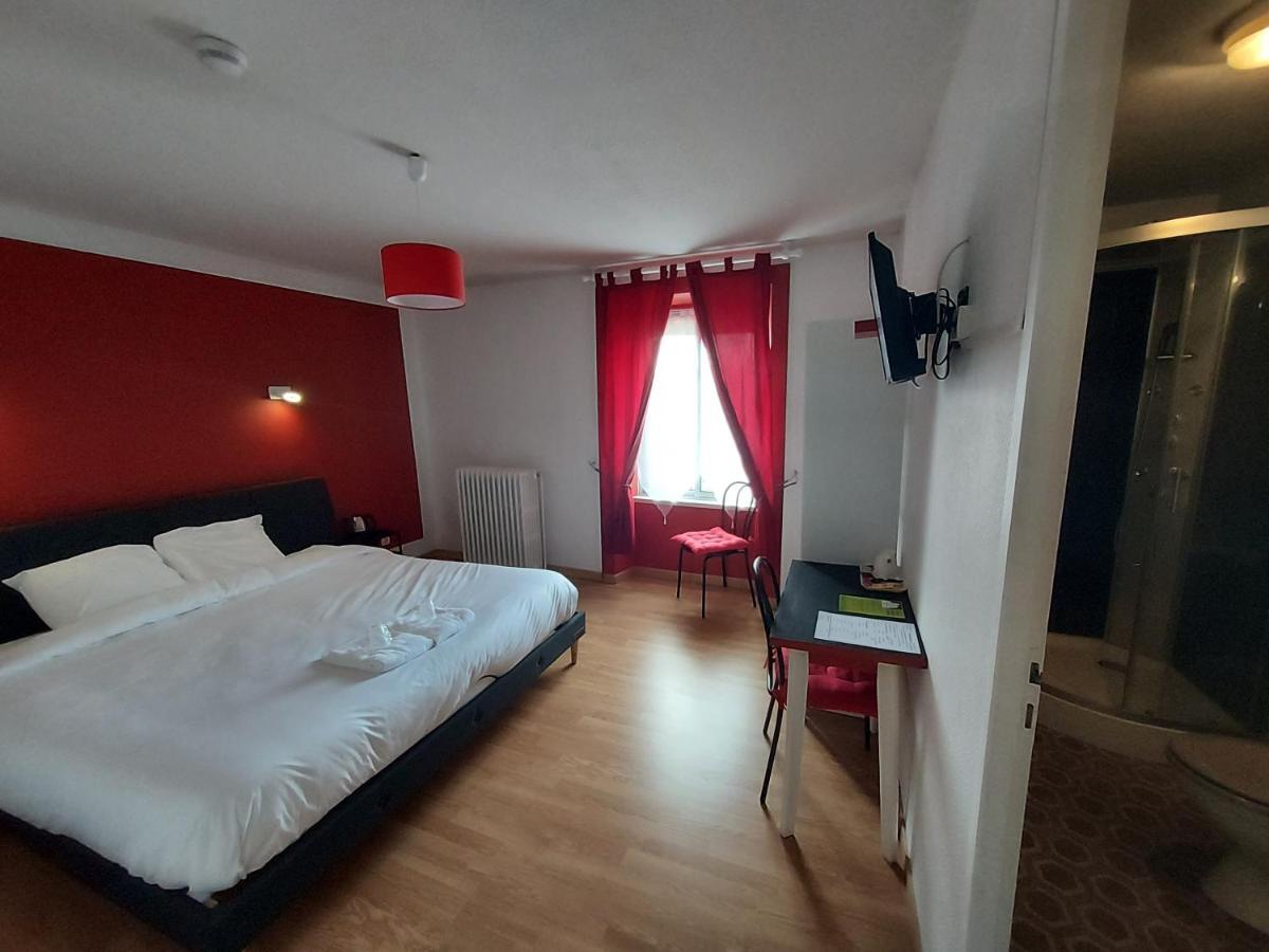 Hotel Le Comtois Saone Buitenkant foto